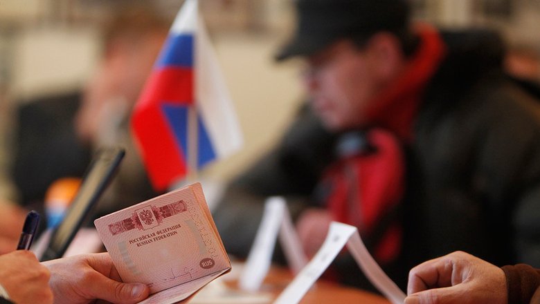 Число иностранцев, ставших гражданами России в 2020 году, выросло на треть