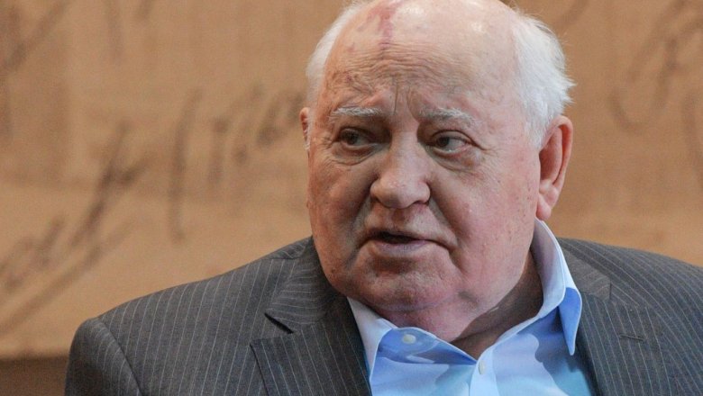 Горбачев прокомментировал решение России и США продлить ДСНВ