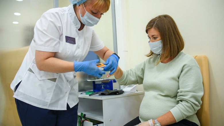 Минздрав выпустил новые рекомендации для беременных и рожениц в условиях пандемии коронавируса