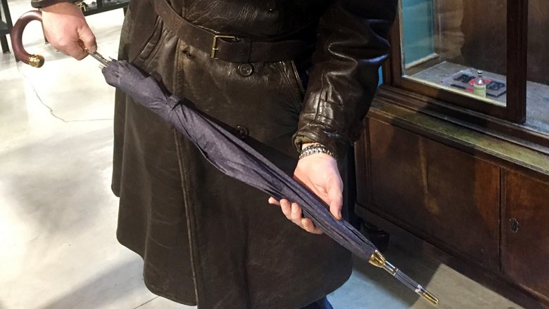 В США выставили на аукцион помаду-пистолет, зонт-шприц и другое оружие «советских шпионов»