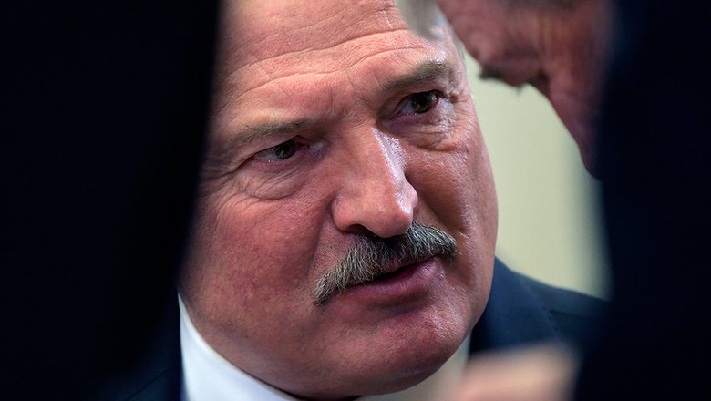 Лукашенко заявил, что едет к Путину не чтобы что-то просить