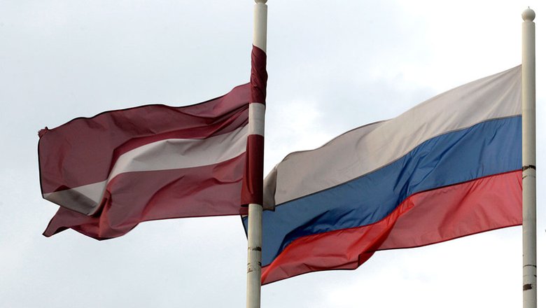 Оппозиционная партия Латвии оспорит решение о блокировке русскоязычных каналов