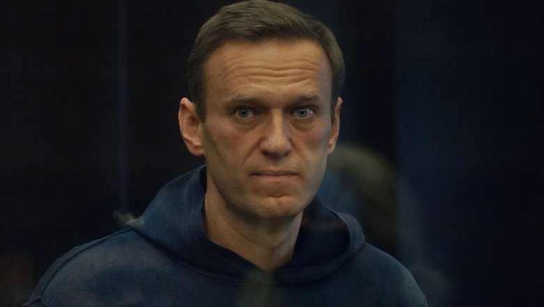Суд заменил Навальному условный срок по делу «Ив Роше» на реальный