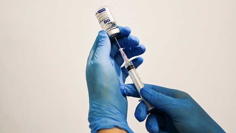 Пять государств ЕС призвали разобраться с распределением вакцин от COVID-19