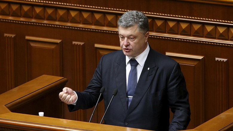 Порошенко устроил потасовку в раде с депутатами партии Зеленского