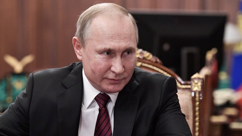 Путин поддерживает более активное участие волонтеров в политике
