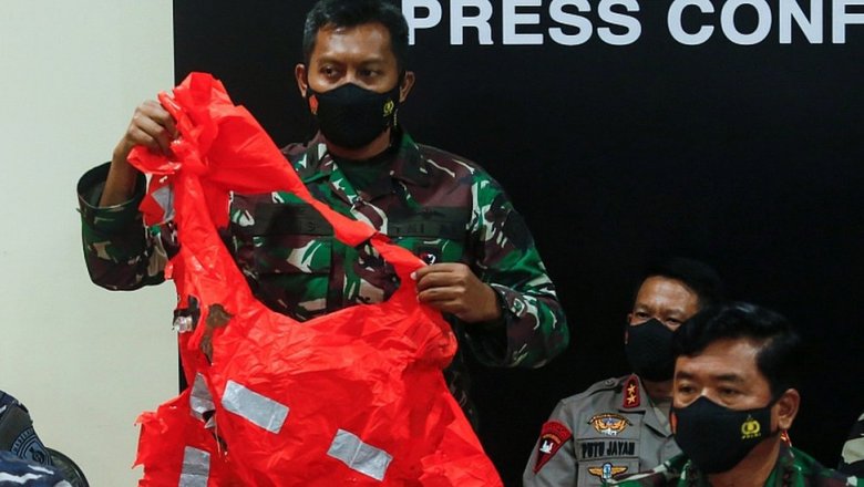 Индонезийскую подлодку нашли расколотой на три части. Погибли все 53 члена экипажа