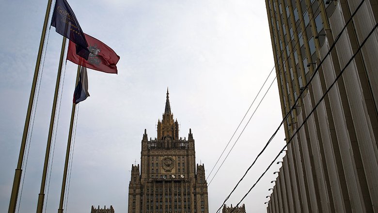 МИД объявил о высылке из России 10 американских дипломатов