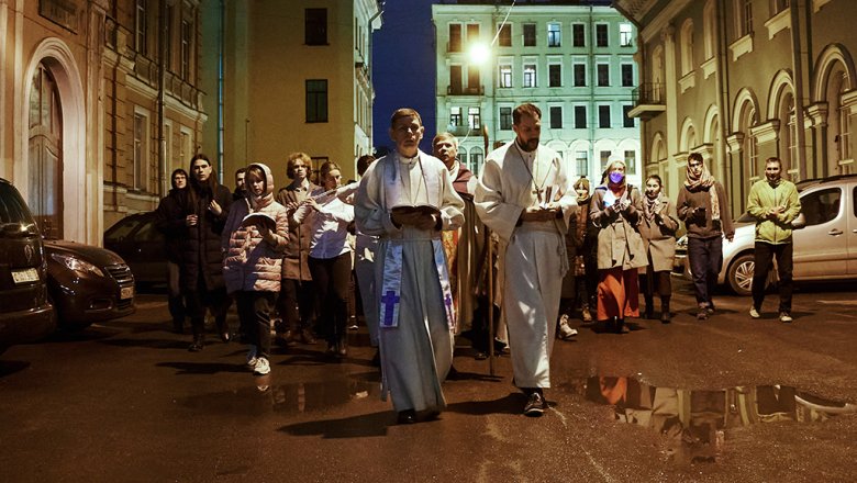 Праздник в период пандемии: как в мире отметили католическую Пасху (фото)