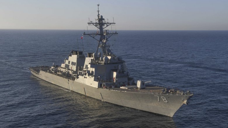 США остановили направлявшиеся в Черное море эсминцы