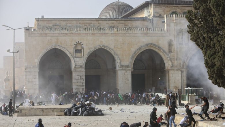 Число пострадавших в столкновениях в Иерусалиме превысило 300 человек