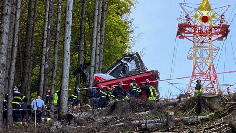 Двенадцать человек погибли при крушении кабины фуникулера в Италии