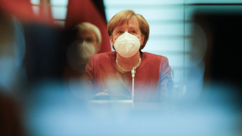 Меркель поспорила с советником Байдена из-за патентов на вакцины