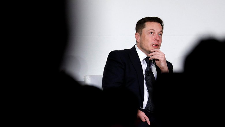 Минпромторг предложил Маску обсудить завод Tesla в России
