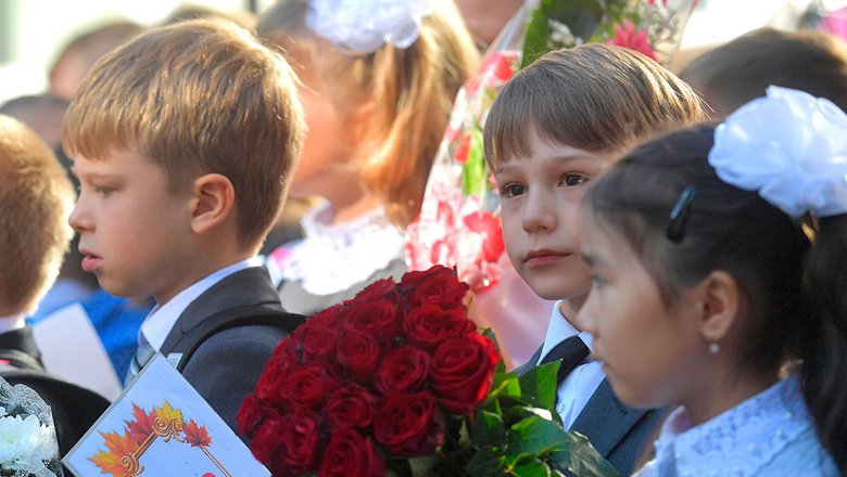 Брат за братом: в России вступили в силу новые правила зачисления в школы и детсады