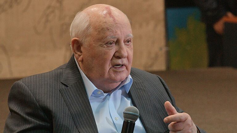 Горбачев описал путь к ядерному разоружению