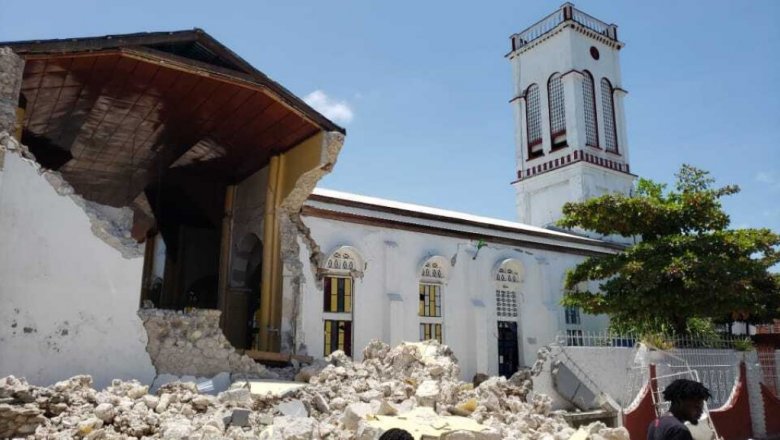 На Гаити произошло мощное землетрясение, известно о 29 погибших