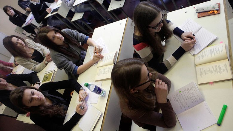 Современным образование в российских школах признали меньше трети учителей