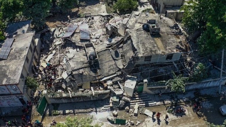 Вслед за землетрясением на Гаити обрушился ураган
