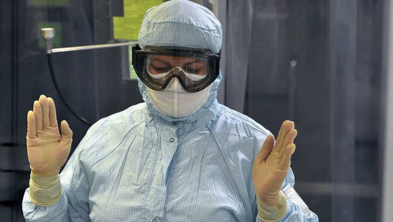 Центр Чумакова приостановил выпуск сырья для вакцины «КовиВак»