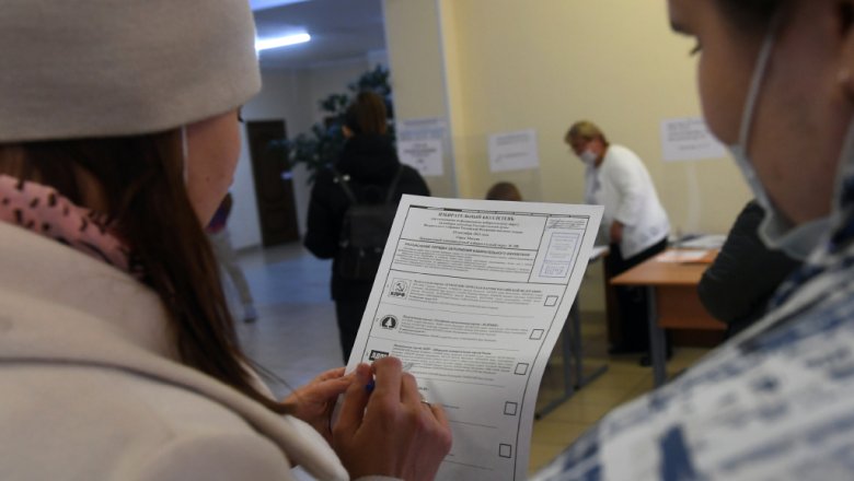 Избирательные участки открылись во всех регионах России