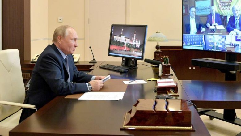 Путин на встрече с лидерами партий отметил мрачноватый юмор Жириновского