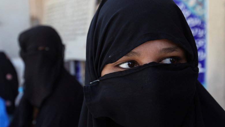 Талибы обязали женщин носить никабы при посещении университетов