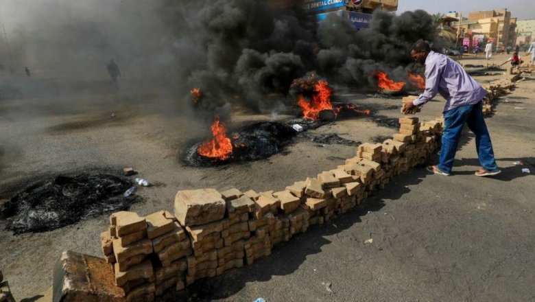 «Это военный переворот». Армия Судана арестовала переходное правительство и объявила чрезвычайное положение
