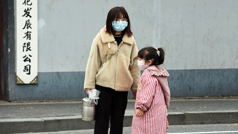 Китай начал вакцинировать от COVID-19 детей от трех лет