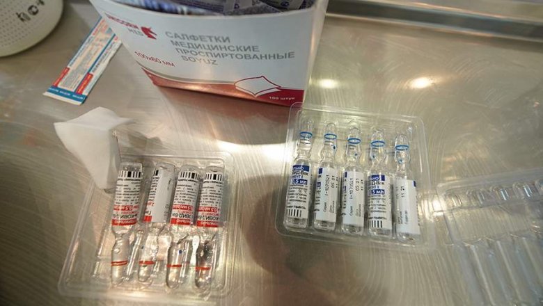 Гинцбург призвал сделать вакцинацию против COVID-19 обязательной