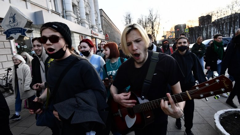 МВД назвало причину участия большинства подростков в акциях протеста