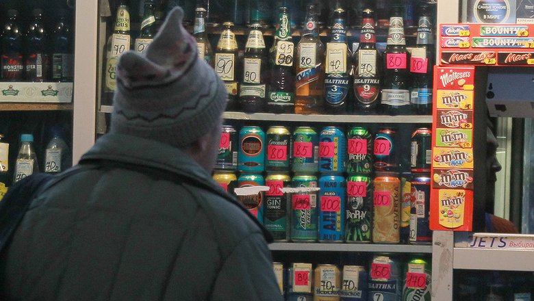 Траты россиян на алкоголь в нерабочие дни выросли почти на 80%
