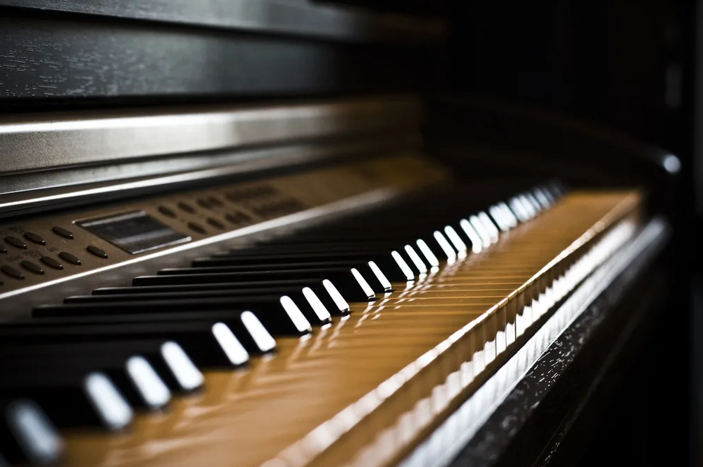 Уроки фортепиано: Волшебство Музыки и Осознанное Развитие
