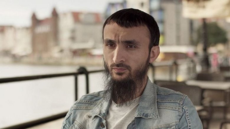 Суд в Швеции осудил на десять лет покушавшегося на блогера из Чечни