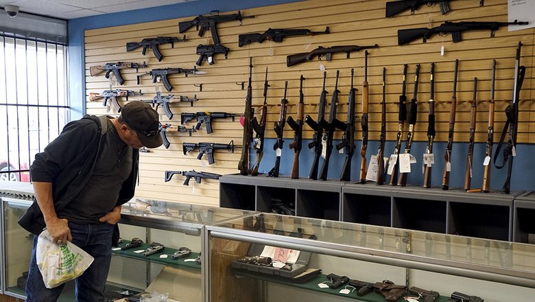 Джо Байден призвал запретить в США штурмовое оружие после стрельбы в Колорадо
