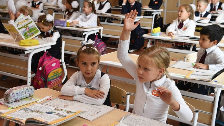 В Минпросвещения рассчитывают, что новый учебный год в школах начнется в очном формате