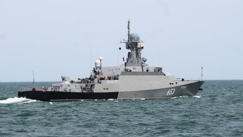 Отряд кораблей Каспийской флотилии зашел в Черное море