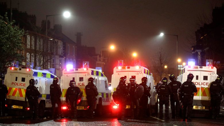 Столкновения и аресты: неделя беспорядков в Северной Ирландии