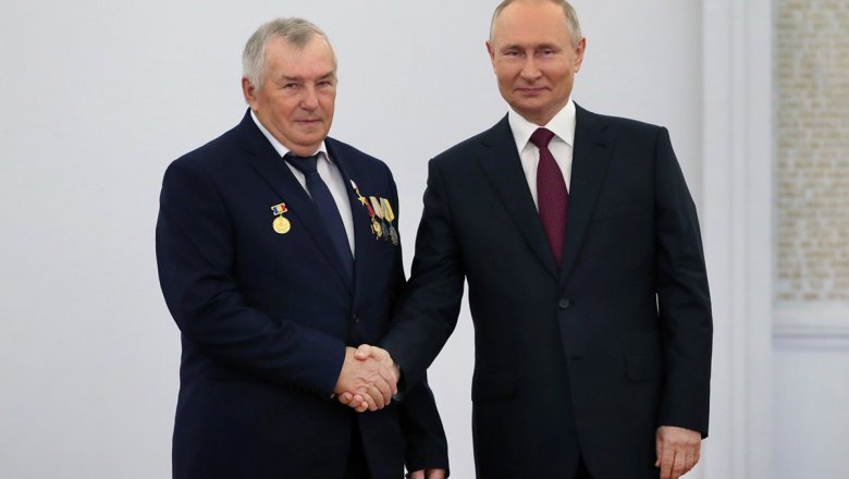 «Это маловато». Путин оценил размер зарплаты Героя Труда