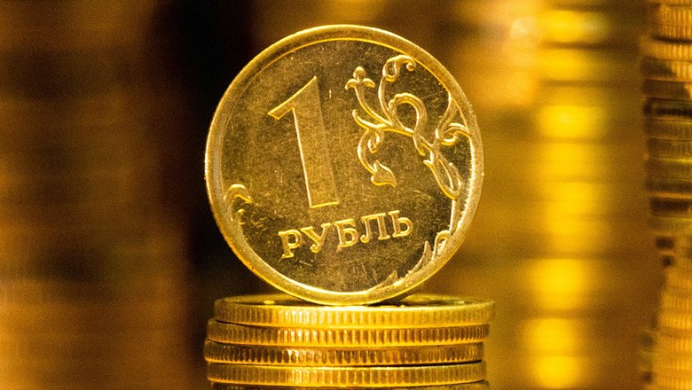 Рубль ворвался в топ-20 популярных валют. На это ему понадобилось пять лет