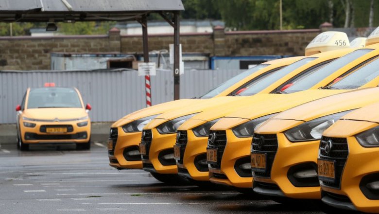 Судимым за тяжкие преступления запретят работать таксистами в России