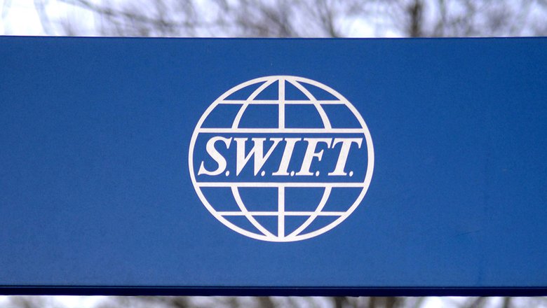 Банки с 1 октября не могут использовать SWIFT при переводах внутри России