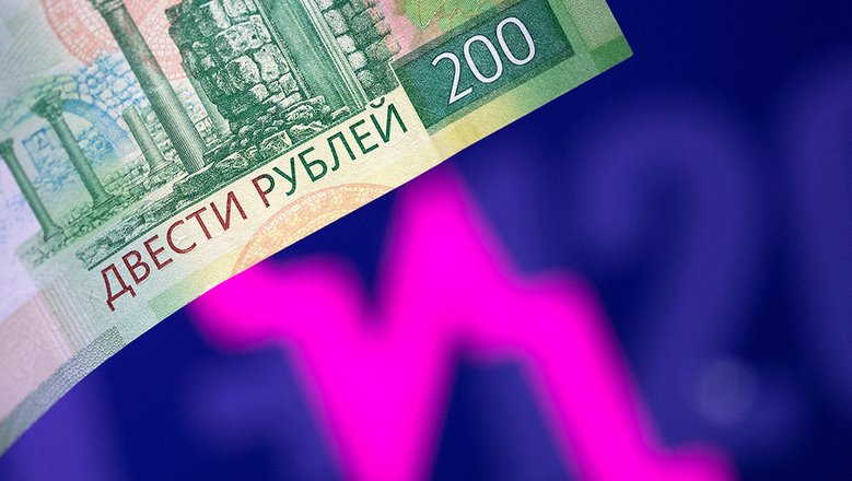 ЦБ остановил покупку валюты: как это скажется на рубле