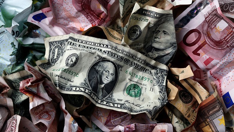 Эксперты объяснили внезапный всплеск интереса к доллару
