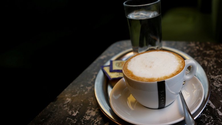Развеян миф о добавлении сахара в чай и кофе
