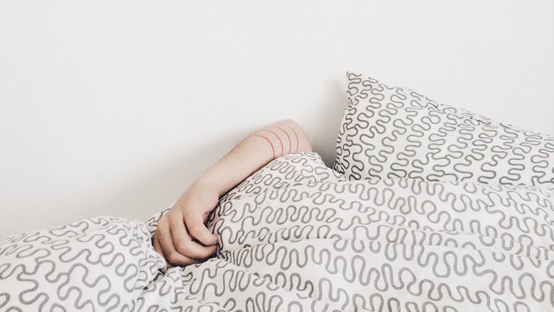 Ученые нашли способ улучшить работу мозга при недосыпе. Что нужно делать